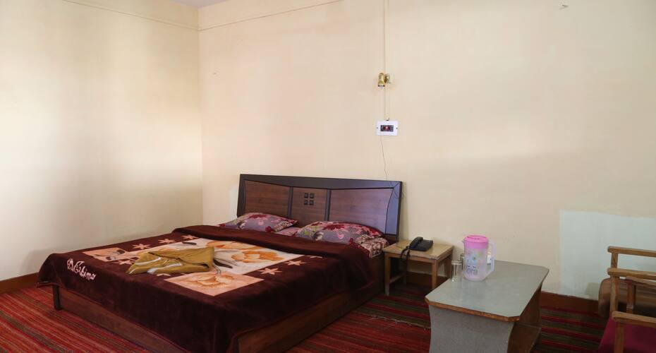 Hotel New Suriya, Srinagar 3